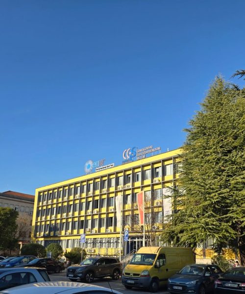 JOŠ JEDNA FASADA USPJEŠNO ZAVRŠENA...ZGRADA CGES #podgorica🇲🇪 #crnogorskielektroprenosnisistem (4)