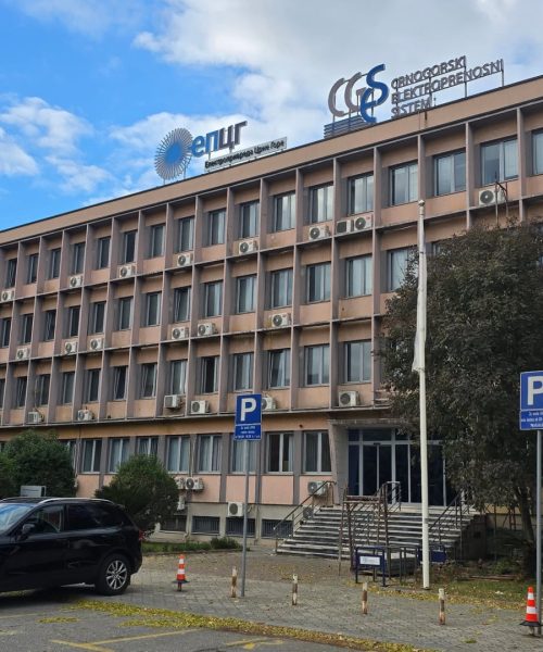JOŠ JEDNA FASADA USPJEŠNO ZAVRŠENA...ZGRADA CGES #podgorica🇲🇪 #crnogorskielektroprenosnisistem